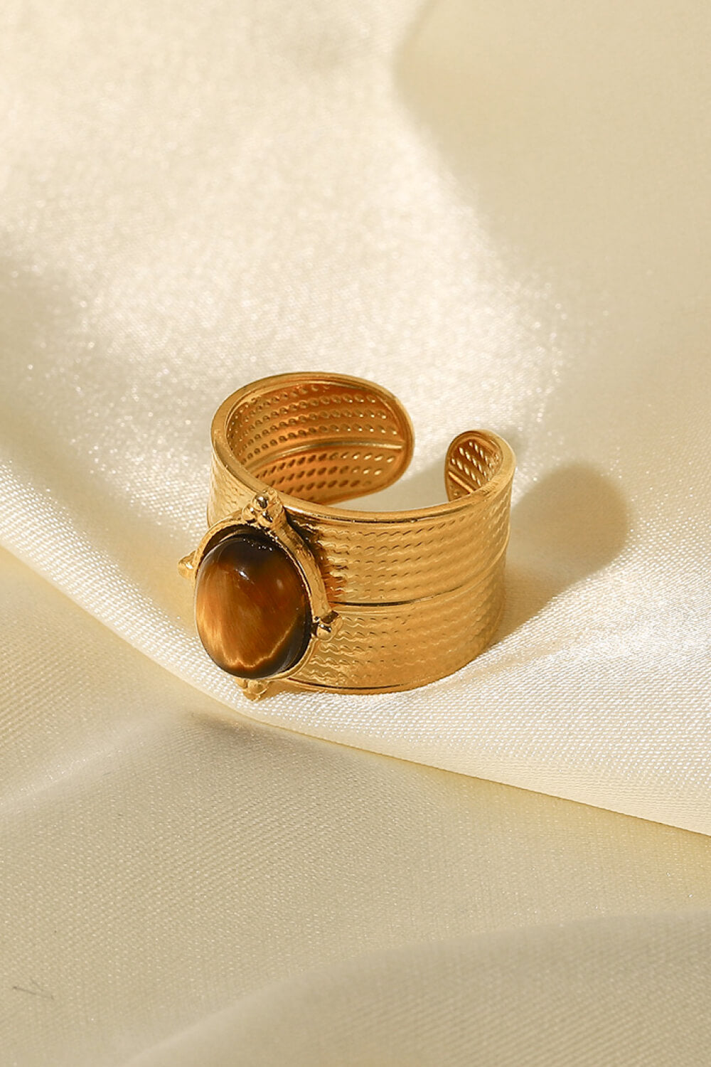 18K Gold-Plated Wide Open Ring 5d107a349bb340c6bf520064a70be0a3-Max Trendsi