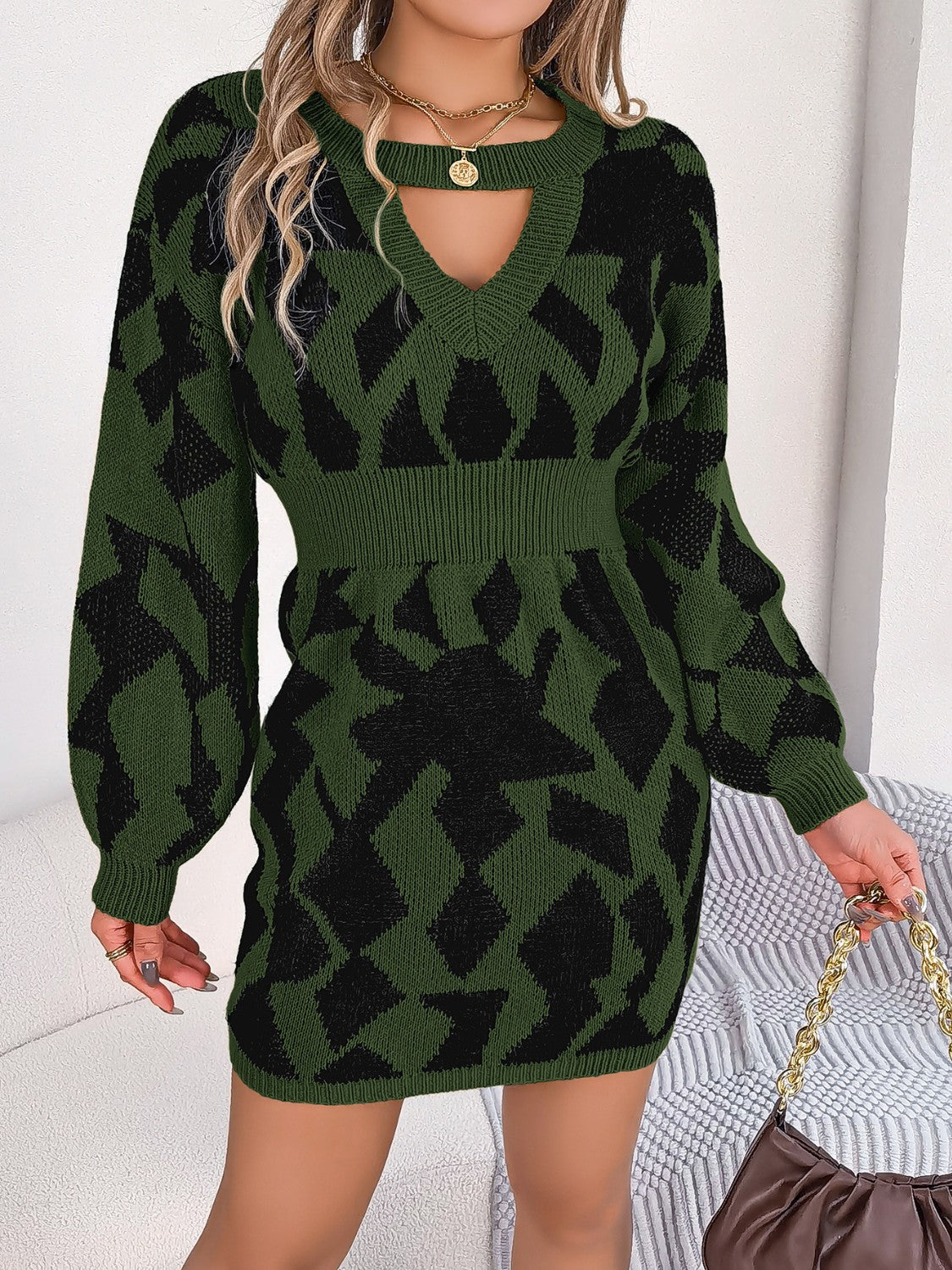 Contrast Round Neck Cutout Long Sleeve Mini Sweater Dress Army Green 62a353ccc4674d478695e0ff5acc0e0d-Max Glownestbest