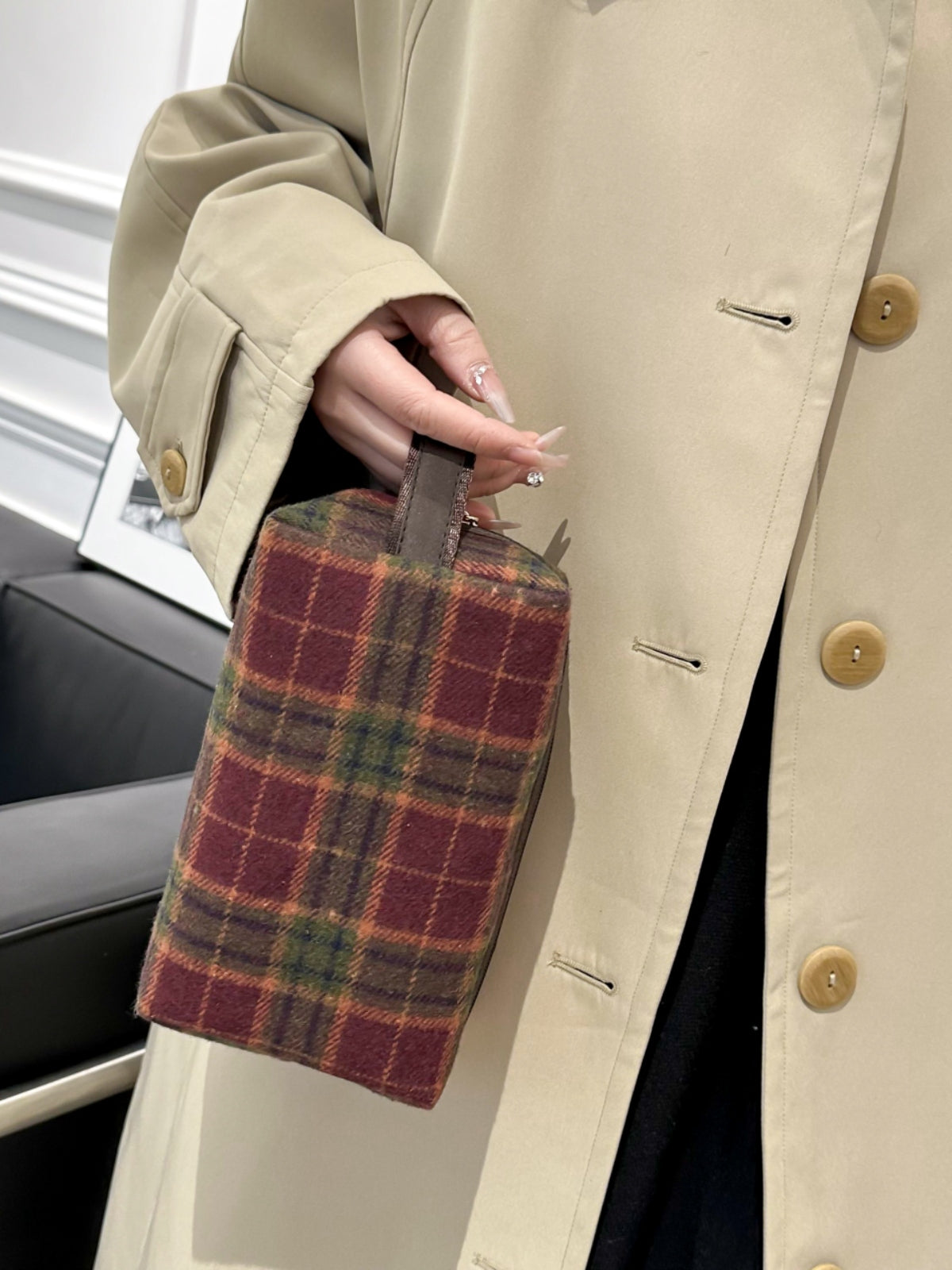 Contrast Plaid Clutch with Zipper 656efb3b-bf6d-4f03-8adf-2cf75eb9085b-Max Trendsi
