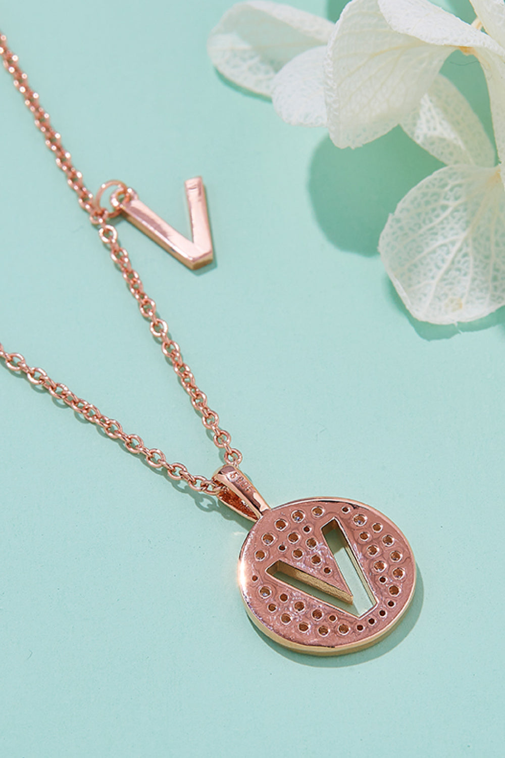 Moissanite U to Z Pendant Necklace 68687e106f47472d9e05691637a1c063-Max Trendsi