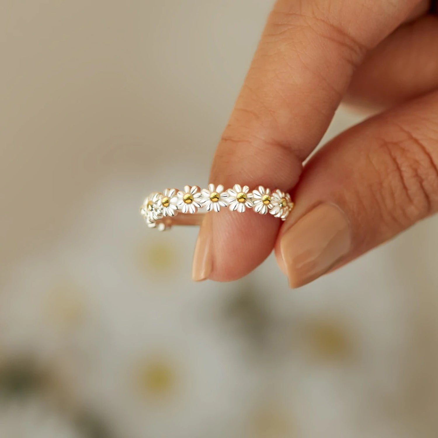 Flower Shape 925 Sterling Silver Ring 6c524ef1-4f30-4670-a754-8c7931691152-Max Trendsi
