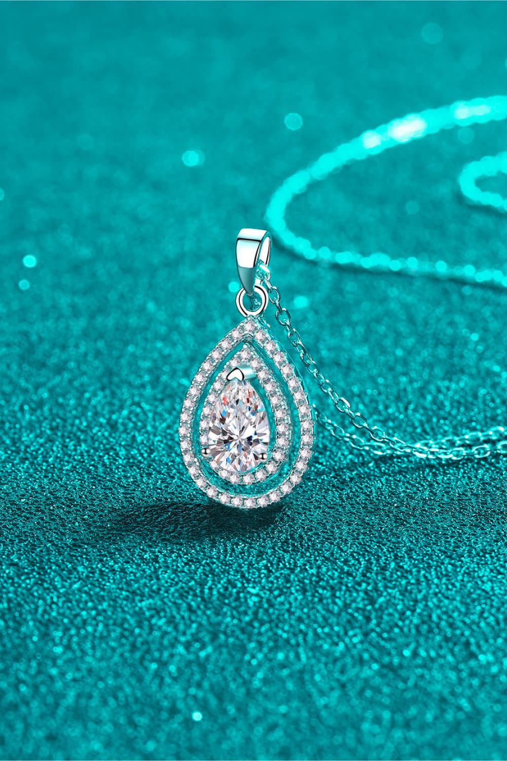 1 Carat Moissanite Teardrop Pendant Necklace 6e7d24cfeb7944d6923f796565c19b26-Max Trendsi