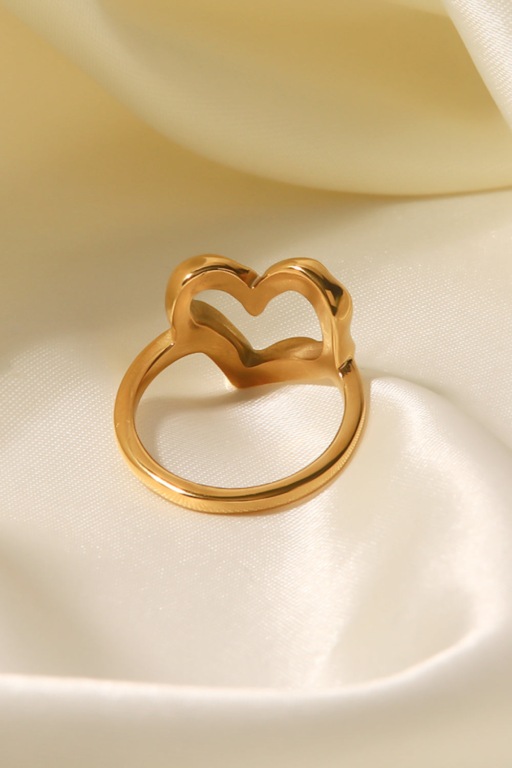 18K Gold Plated Heart-Shaped Ring 7367bf58e6ae430b8a0a9798d323fbd4-Max Trendsi
