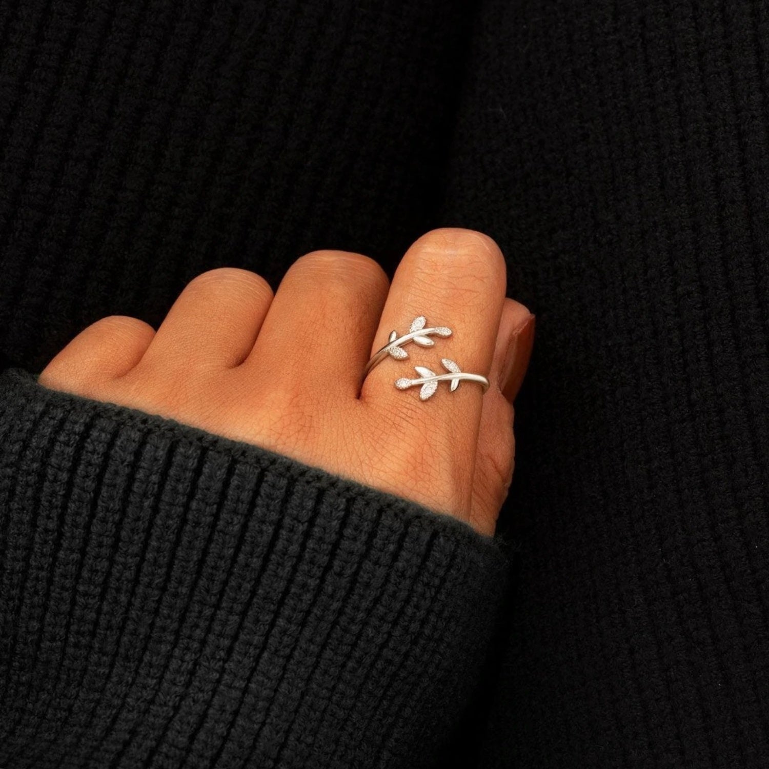925 Sterling Silver Zircon Leaf Shape Ring 75b7de63-9c18-4c09-bdfc-9947f9b73399-Max Trendsi