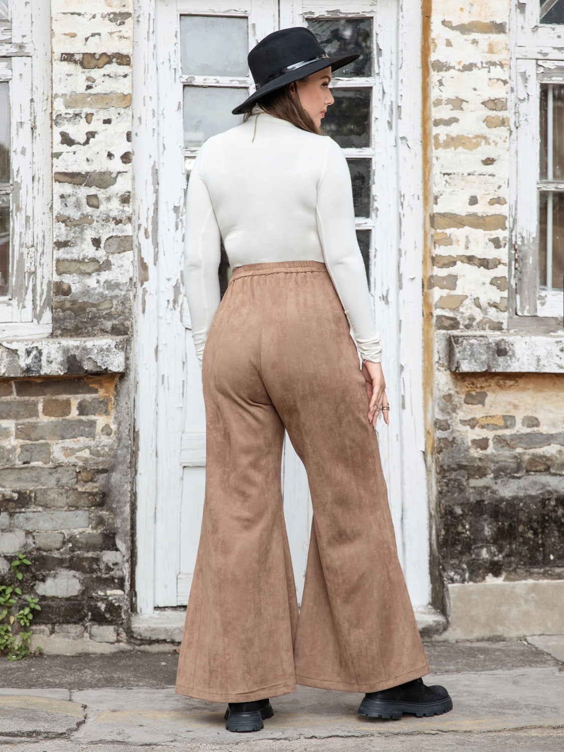 Plus Size Pocketed Flare Pants 77e32dae-73ac-4ed1-8c0d-b942f0a0e609-Max Trendsi