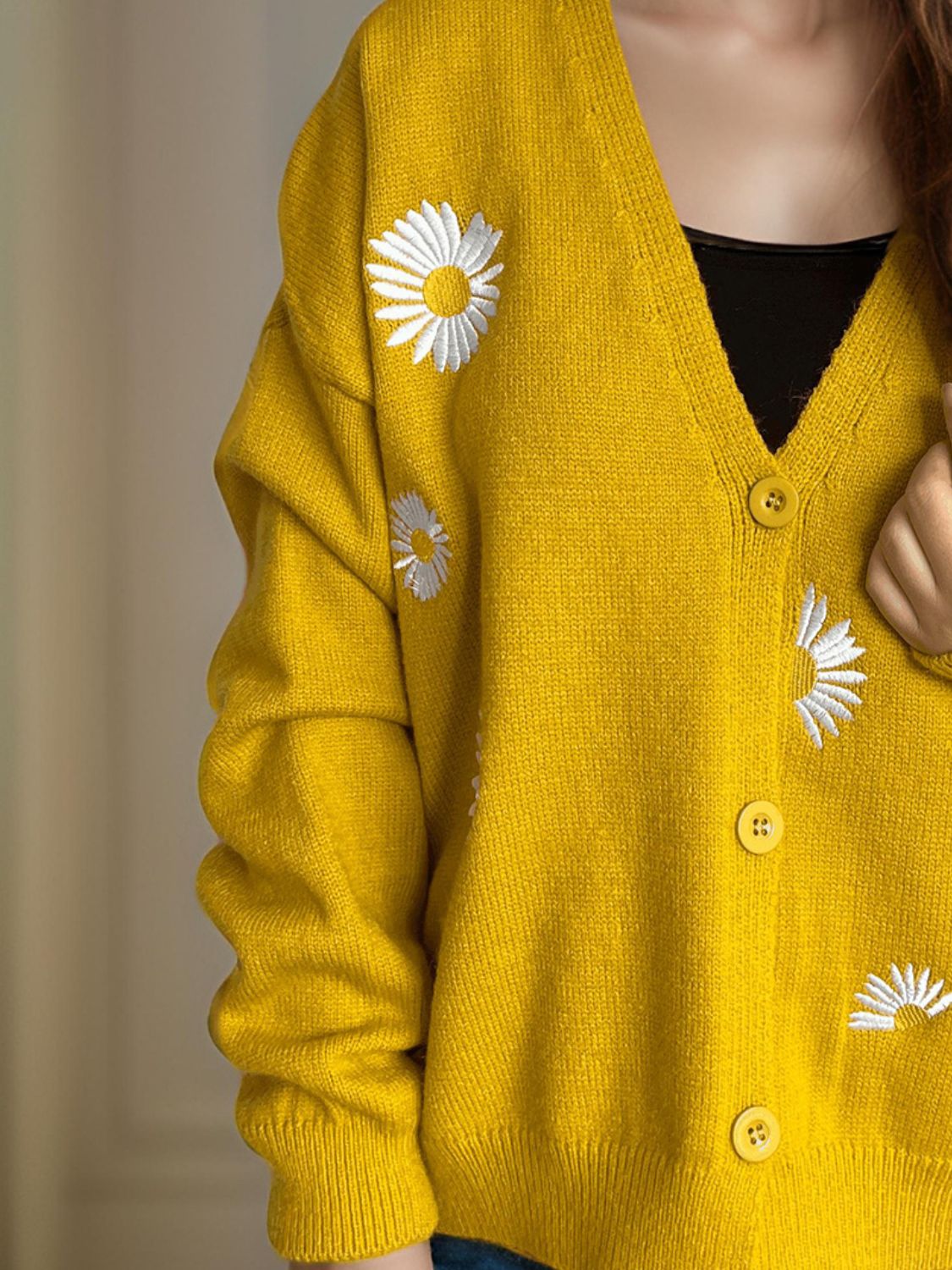 Daisy Button Up V-Neck Cardigan 78c78499-ff1b-4d45-bf04-7e8263111617-Max Glownestbest