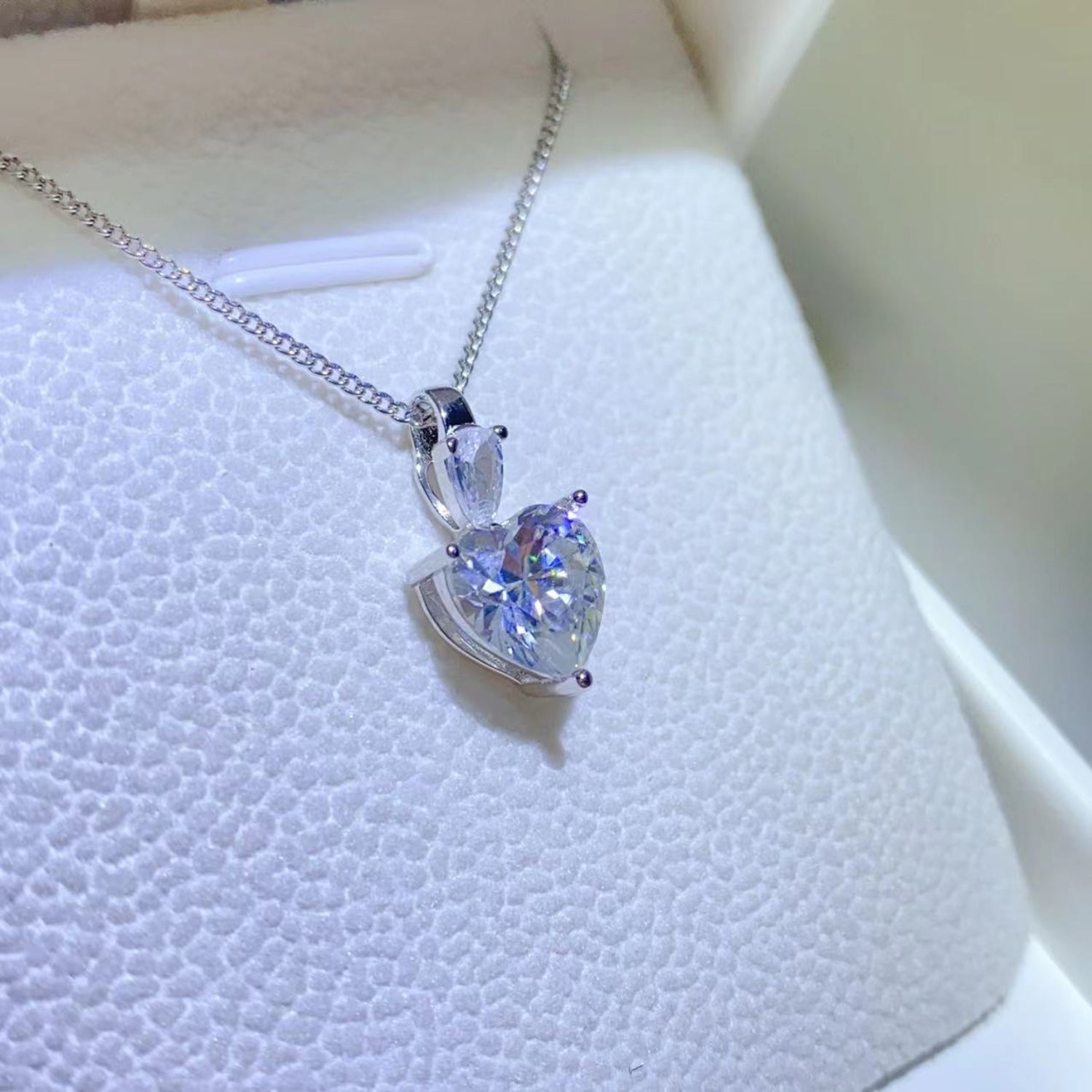 2 Carat Moissanite 925 Sterling Silver Heart Pendant Necklace 791967a8-6543-4be8-8aa8-62c5457eb80b-Max Trendsi