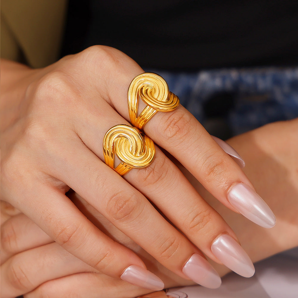 18K Gold-Plated Twisted Ring Gold 79891c95-e1d2-4925-97ee-07199e4c85e9-Max Trendsi