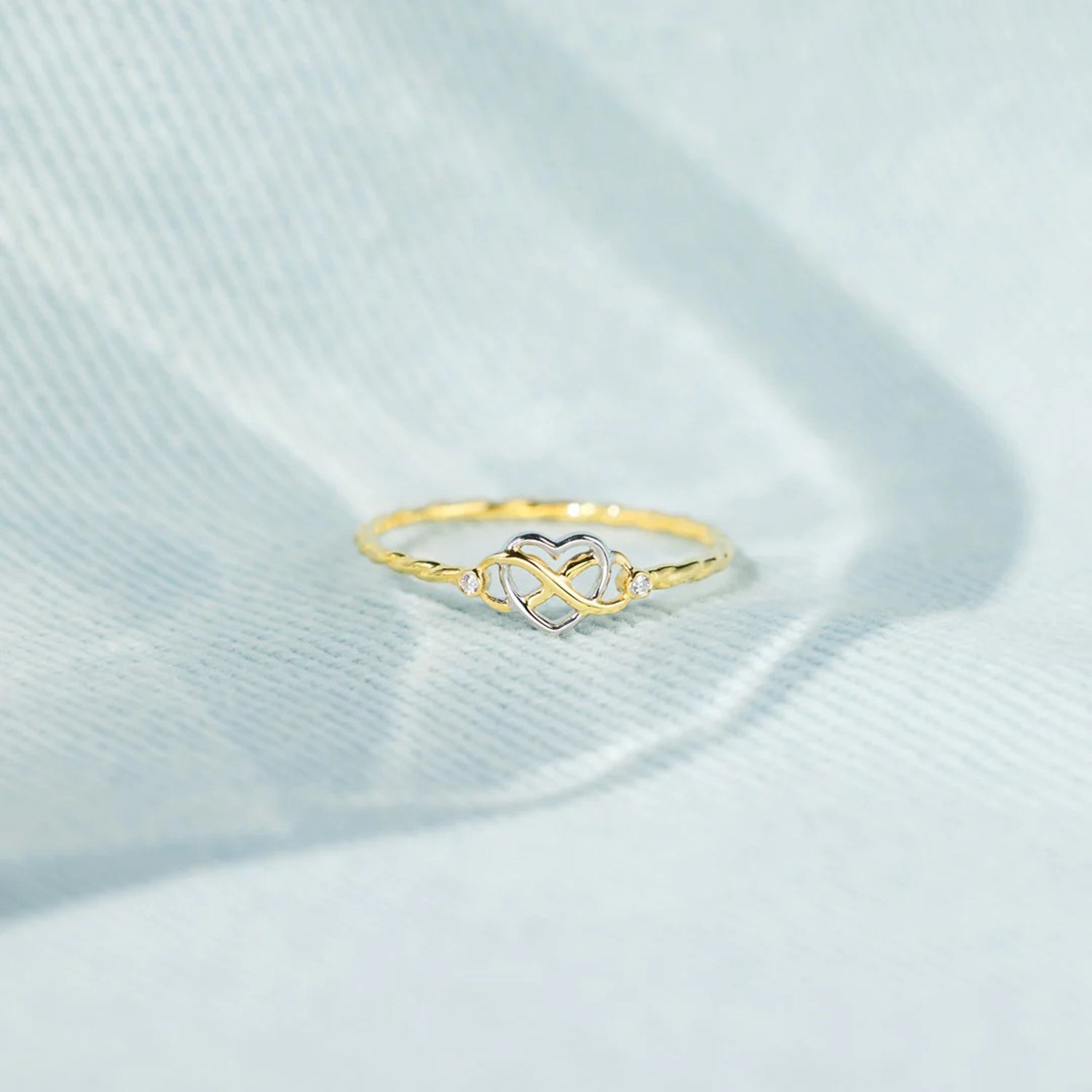 Number 8 Heart 925 Sterling Silver Ring 79b029b2-e3d3-41c7-b4c5-d4dbfe8e87ad-Max Trendsi