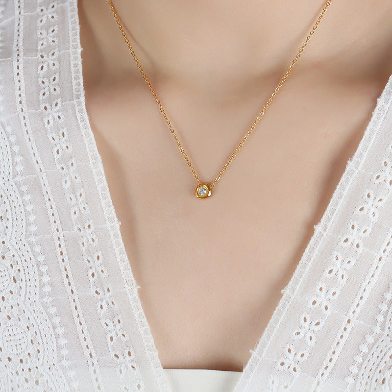 18K Gold Simple Atmosphere Irregular Rhombus Inlaid Zircon Design Versatile Necklace 79e50038-6d49-40e7-a620-a382f74629c1 Artshiney