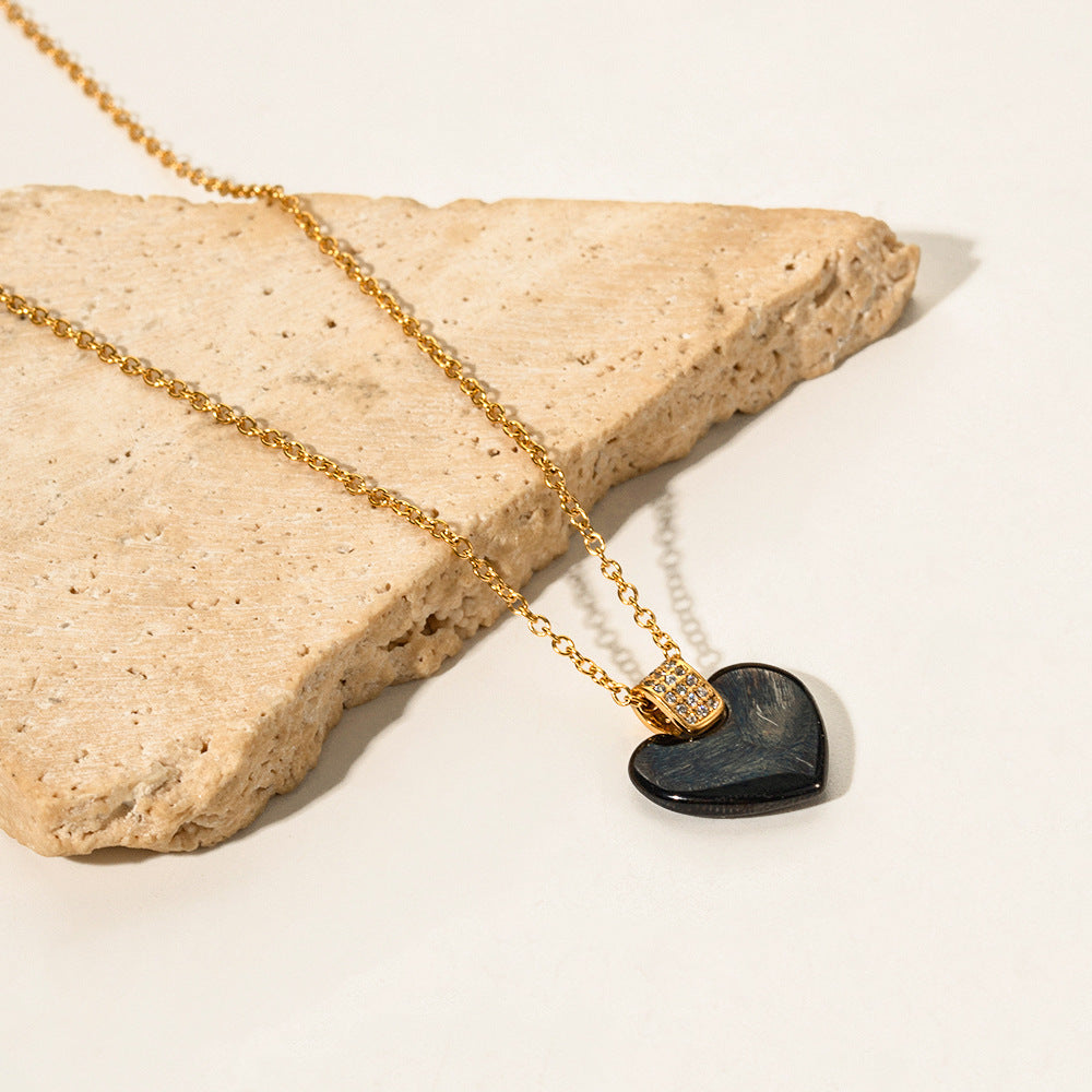 18K Gold Exquisite Personality Square Diamond and Heart Shape Ceramic Pendant Necklace 7ab75668-b45e-436a-8369-49bfb33e0e7f Artshiney