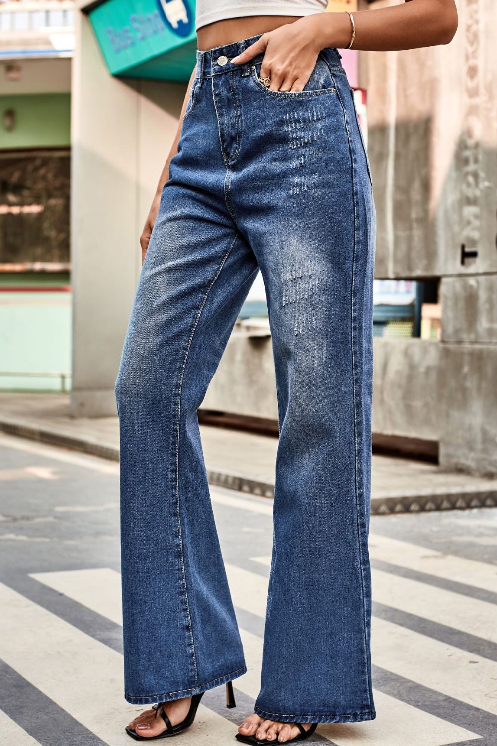 Buttoned Loose Fit Jeans with Pockets 7f4c6d0f2dff44e98f9d30cf7559277e-Max Trendsi