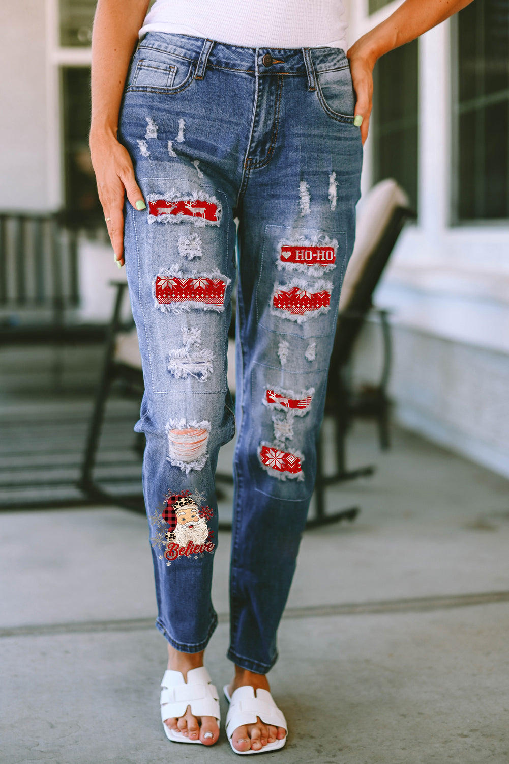 Santa Graphic Distressed Straight Jeans Medium 839673de-d368-42db-b6fc-8ceeca54bc5d-Max Trendsi