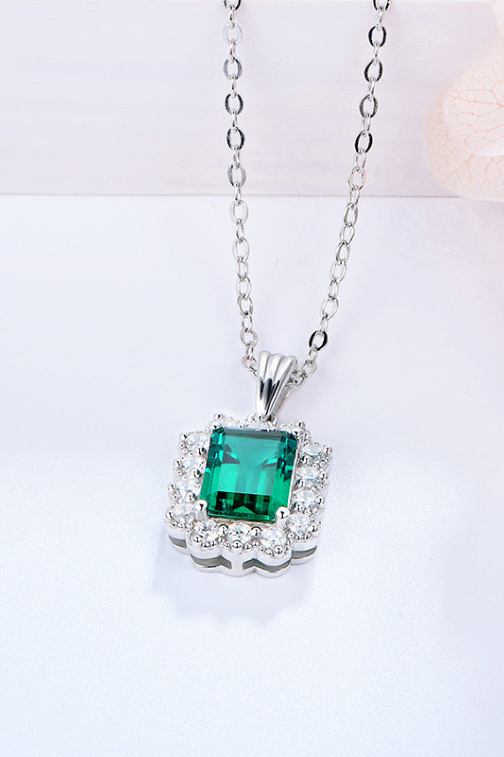 1.5 Carat Lab-Grown Emerald Pendant 925 Sterling Silver Necklace 867bbb924a6c4a94ae2fc8ba0dd9711a-Max Trendsi