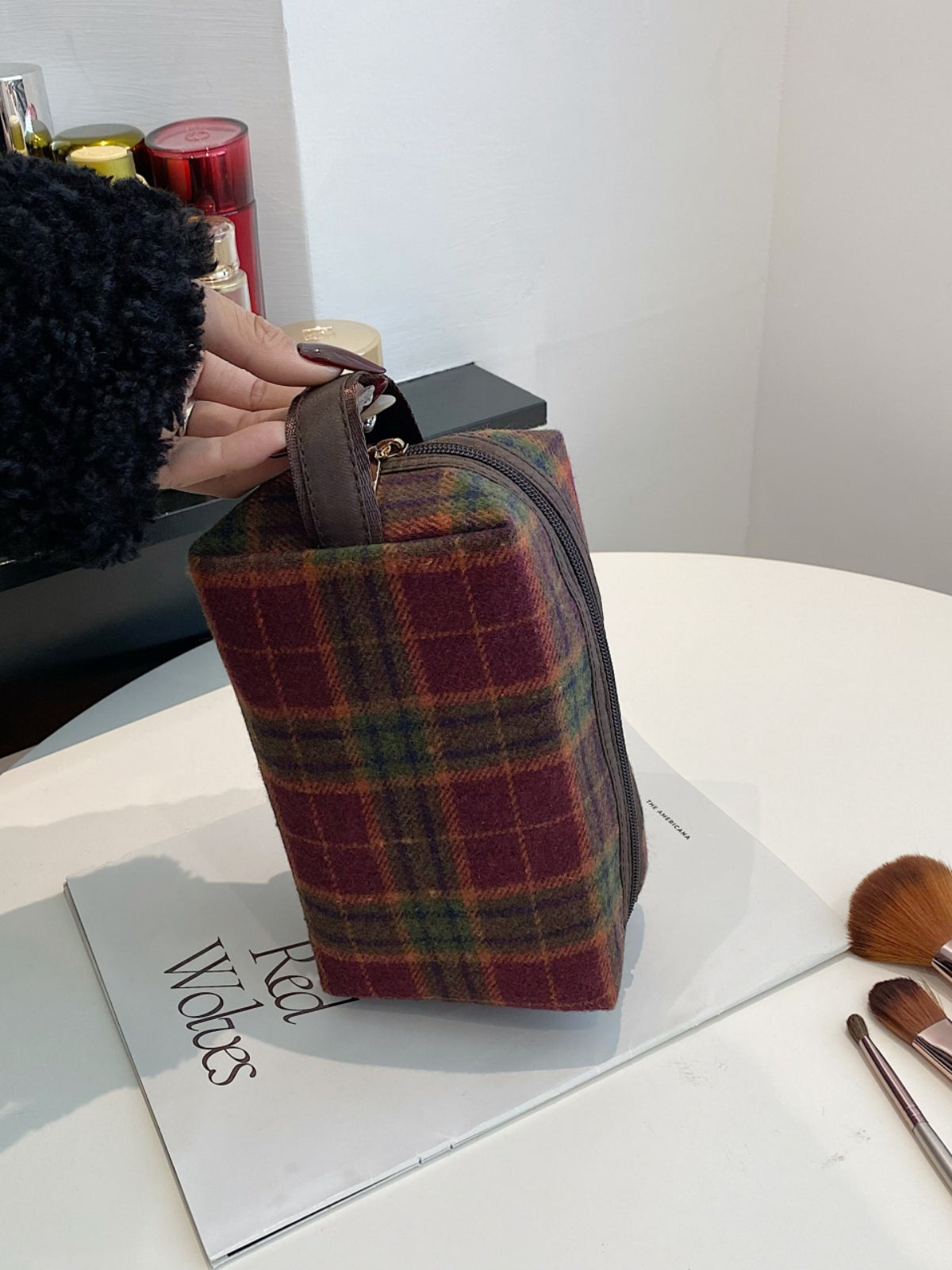 Contrast Plaid Clutch with Zipper 8835ea57-4d4a-476b-862b-aa69372a8142-Max Trendsi