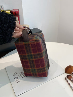 Contrast Plaid Clutch with Zipper 8835ea57-4d4a-476b-862b-aa69372a8142-Max Trendsi
