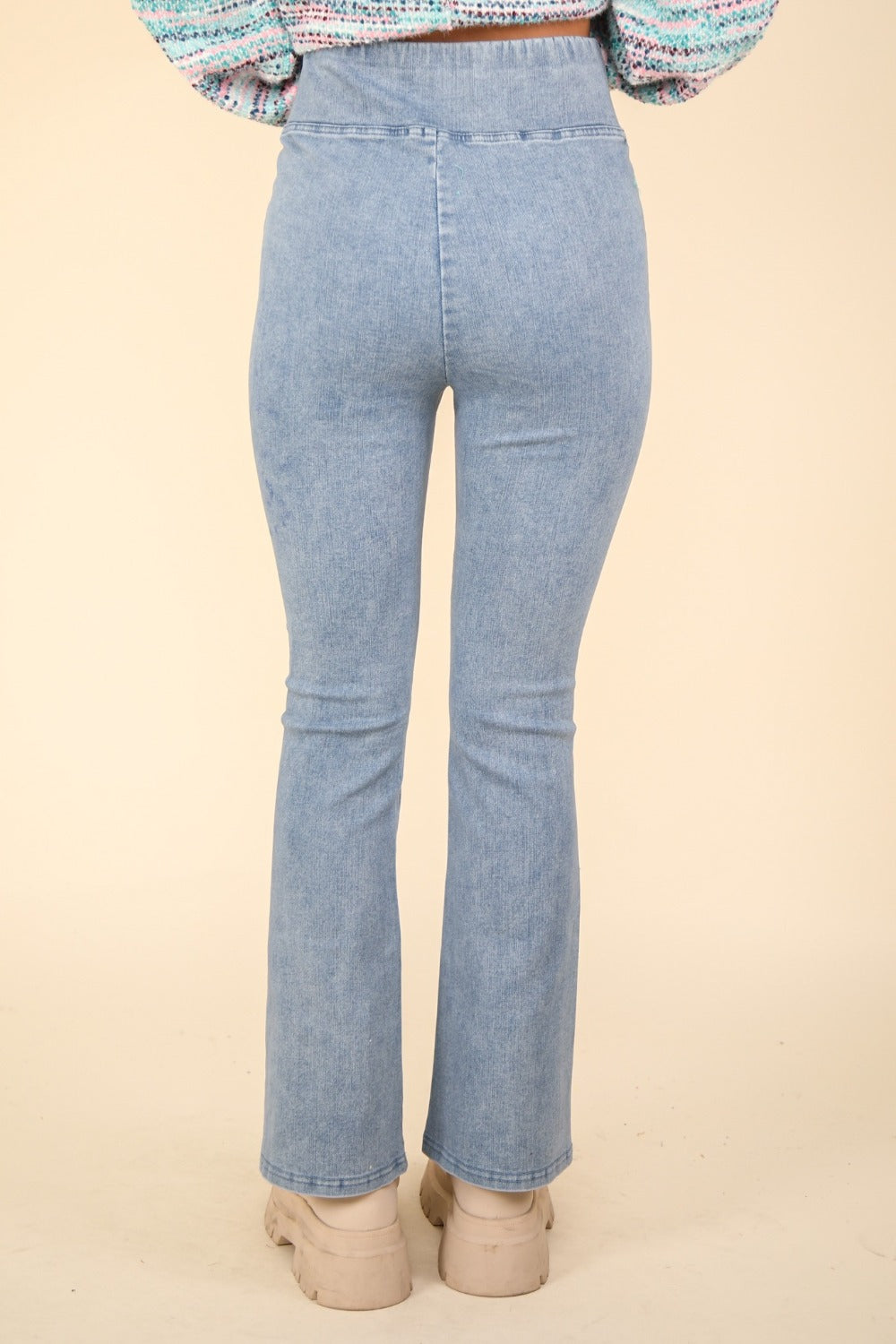 VERY J Washed Denim Stretchy Crossover Waist Leggings 88b61140-2560-4a9e-b0b4-5fa7566c1140-Max Trendsi