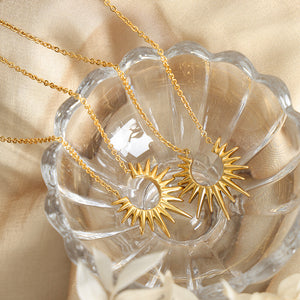18K gold trendy and fashionable C-shaped star design simple style necklace 89b43e28-73f2-4b0d-ad66-04d82b8cd308 Artshiney