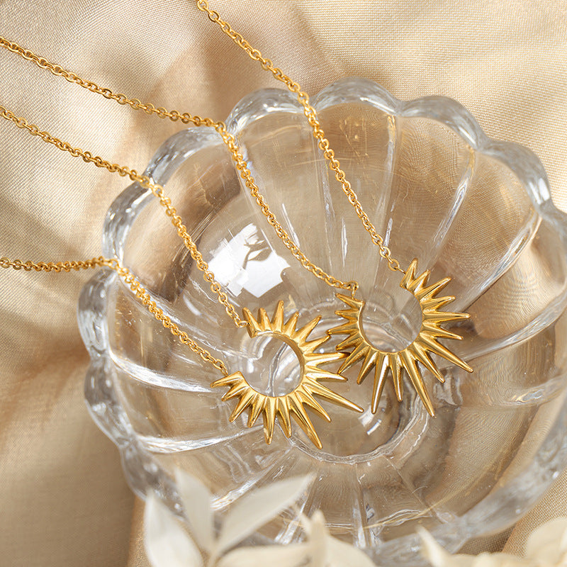 18K gold trendy and fashionable C-shaped star design simple style necklace 89b43e28-73f2-4b0d-ad66-04d82b8cd308 Artshiney