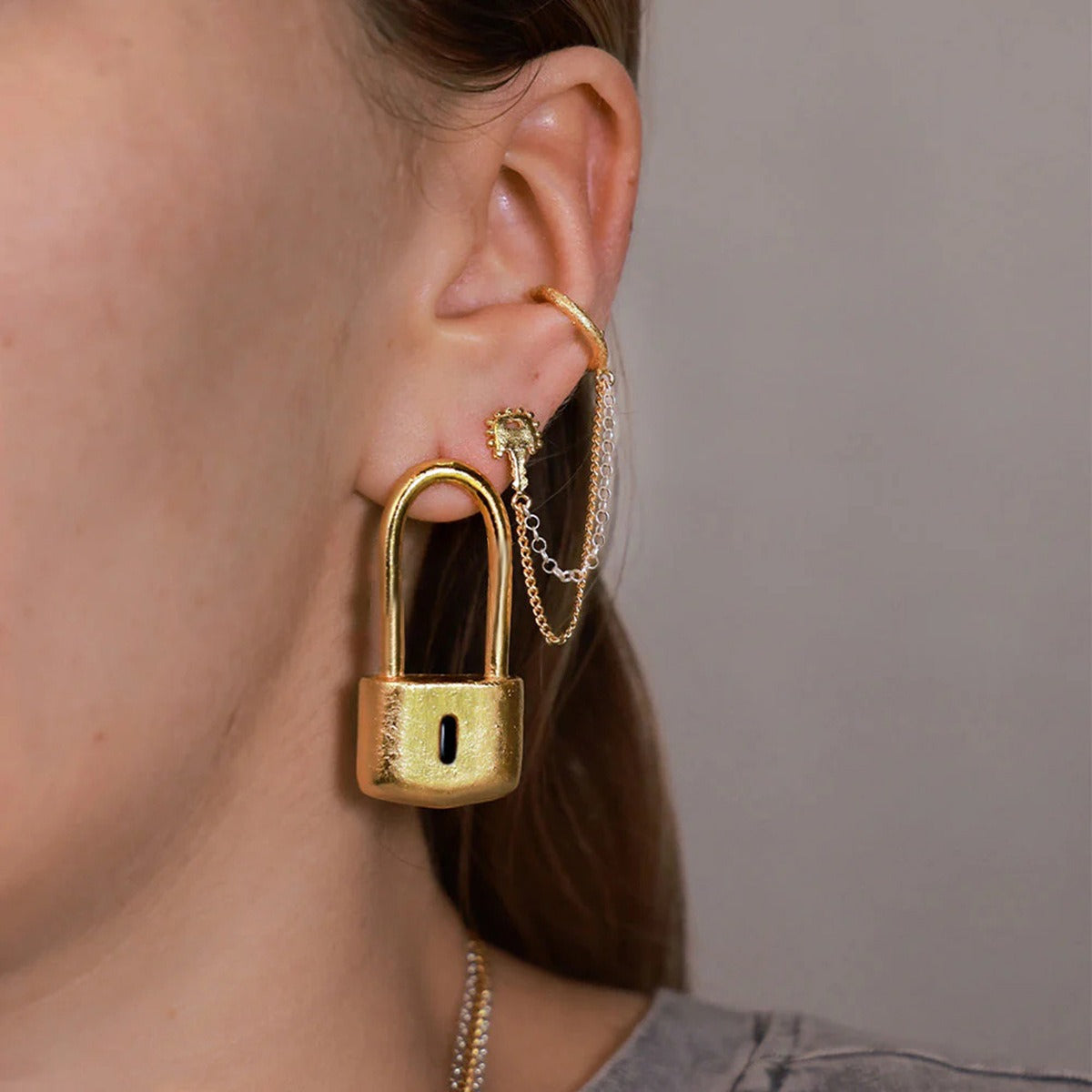 18K gold lock-shaped design trendy and personalized earrings 8d6286e6-f7cc-4247-93c9-30a1d8e1db56 Artshiney