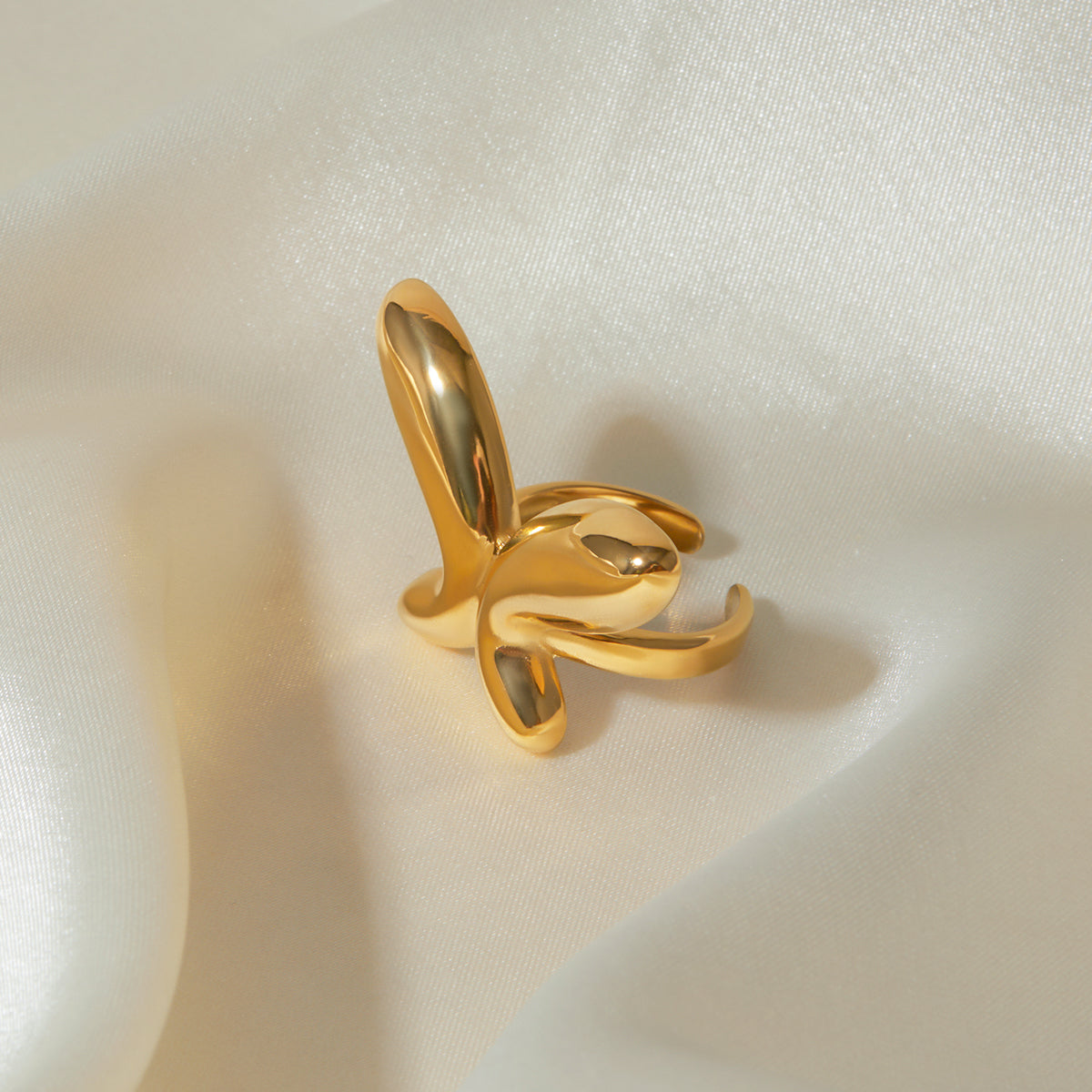 18K Gold-Plated Stainless Steel Butterfly Ring 8d78b7f2-cbfa-4d4d-906c-8c92c0a2ae83-Max Trendsi