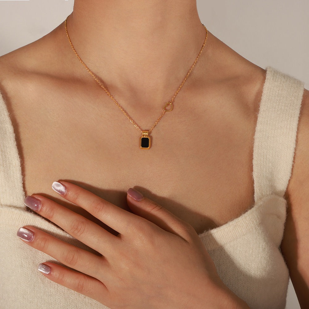 18K gold classic fashionable square plate inlaid gemstone design versatile necklace 923d10ce-a628-4a91-b9a4-c5fc581e932e Artshiney