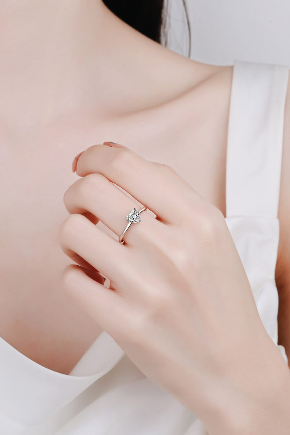 925 Sterling Silver Heart-Shaped Moissanite Solitaire Ring 9296d43a98fc48348afcb285a96bdf63-Max Trendsi