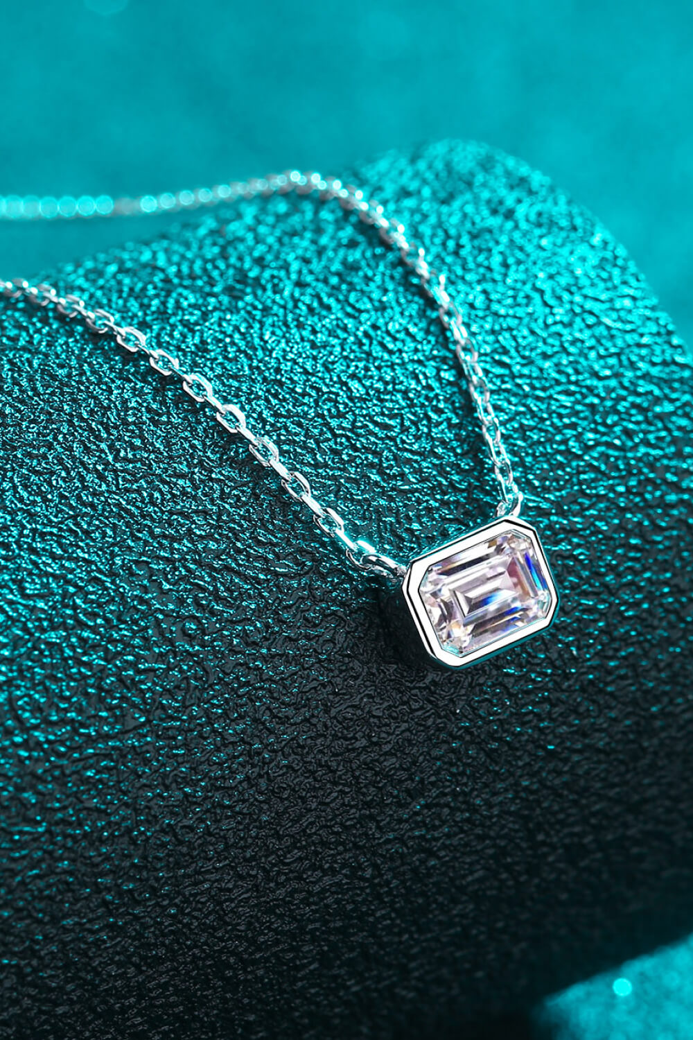 Beautiful Words 1 Carat Moissanite Pendant Necklace 966a9c537952485780dba55c69c57d26-Max Trendsi