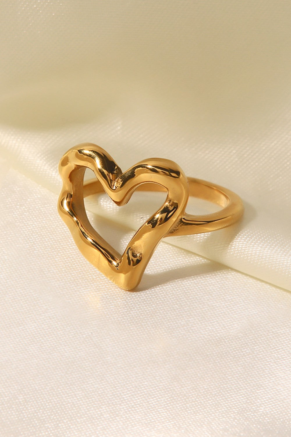 18K Gold Plated Heart-Shaped Ring 96b57503f0e845aea5e94611be2fb285-Max Trendsi