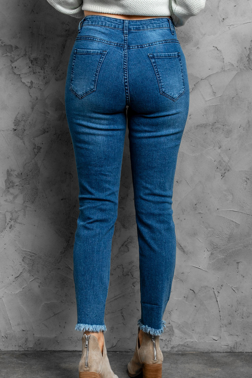 Stylish Distressed Cropped Jeans 98ad9e313c234b27864ba79432257fa2-Max Trendsi
