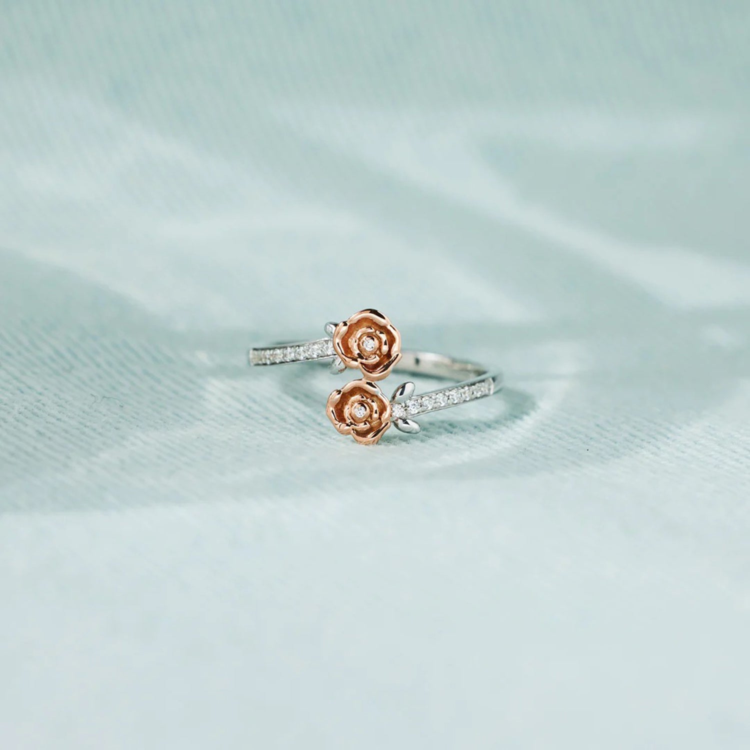 Rose Shape Inlaid Zircon Bypass Ring 9acf16ce-8803-4ba3-95eb-cb2471106070-Max Trendsi