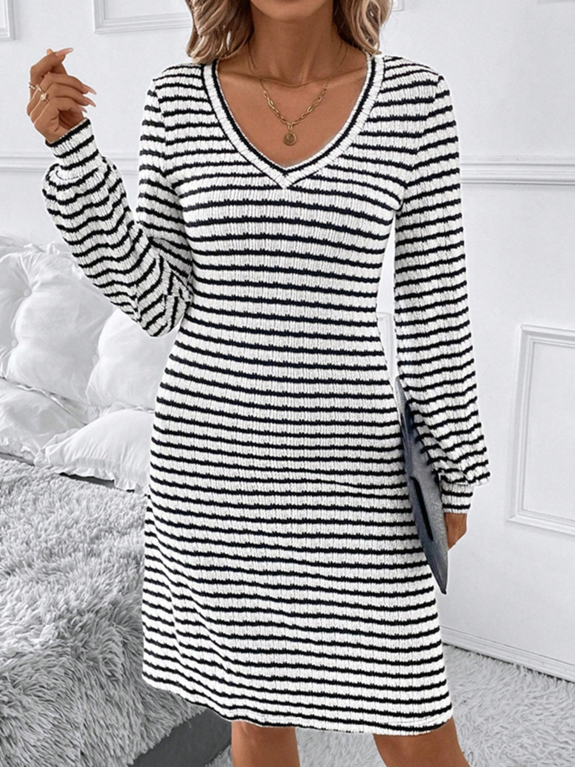 Striped V-Neck Long Sleeve Dress 9be3c561-45fd-4b02-b3c7-496801a48f2b-Max Glownestbest