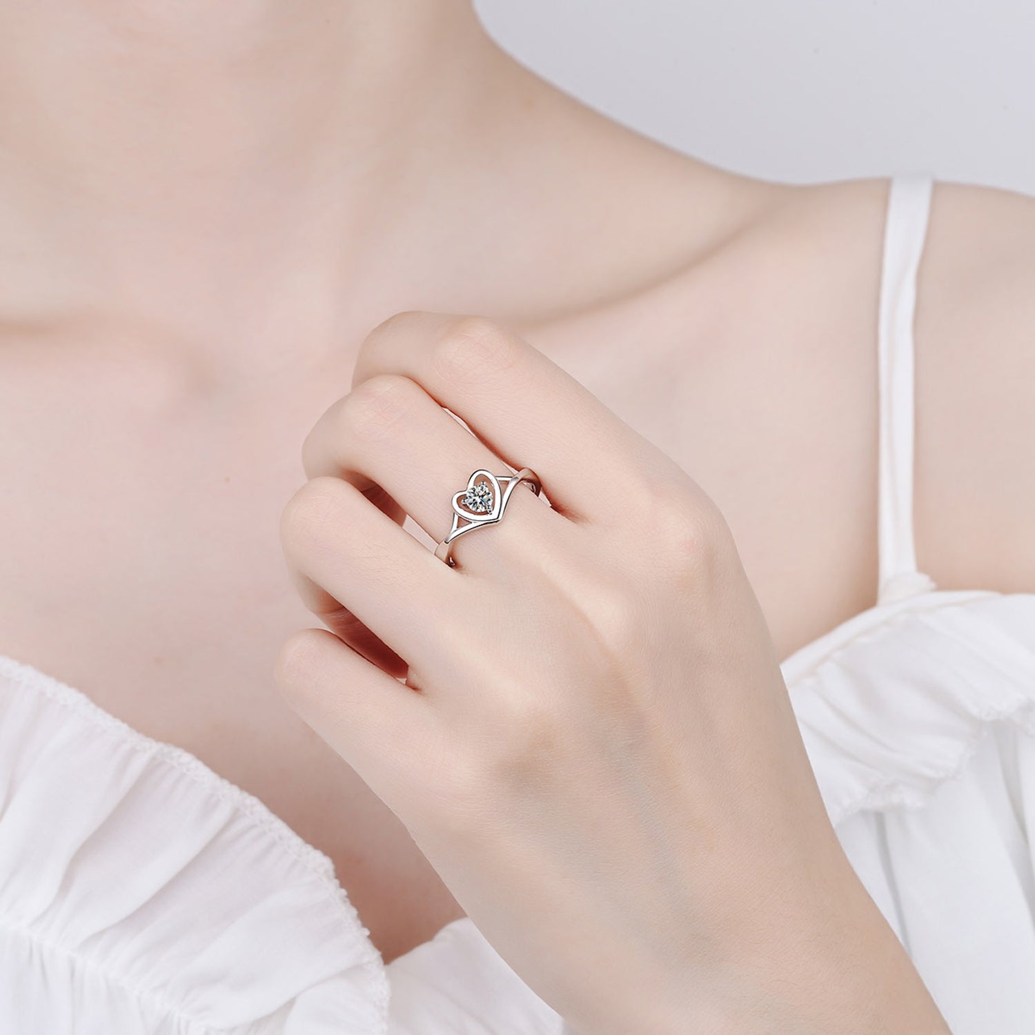 Moissanite Heart 925 Sterling Silver Ring a0733e11-c94a-4a20-bf16-ff29919ba8cd-Max Trendsi