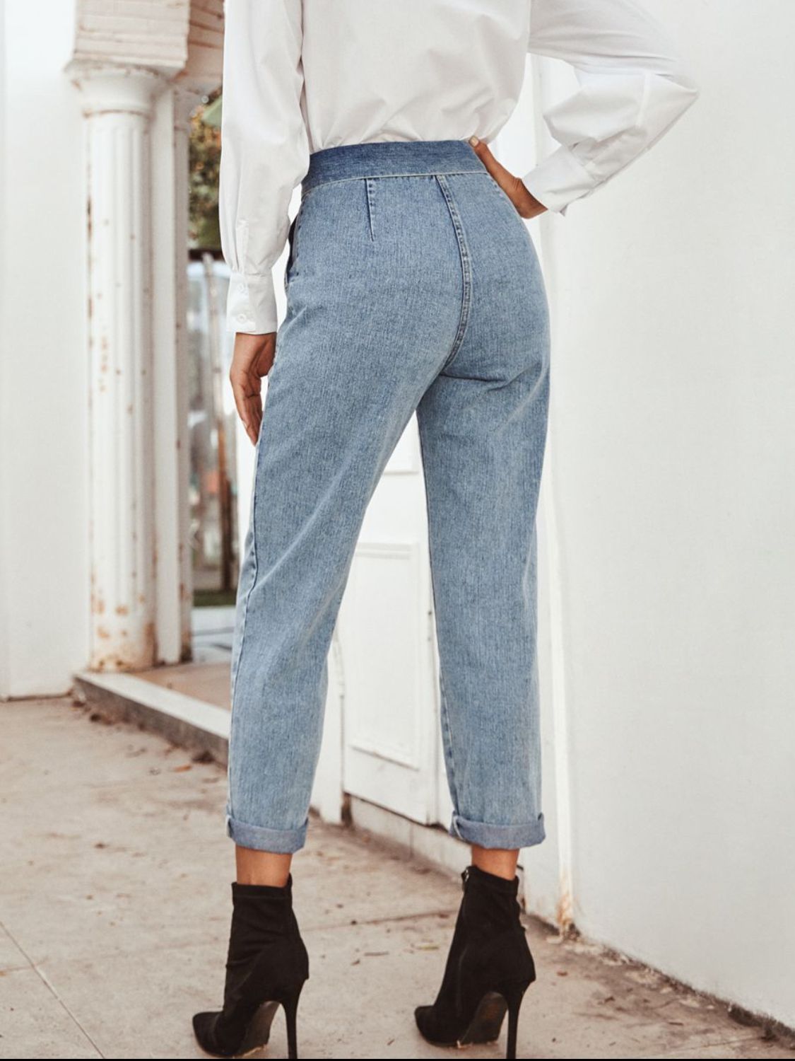 Tied Straight Leg Jeans with Pockets a0f6e74a-b7a7-4d1f-a7a2-a5fcc80f29a4-Max Trendsi