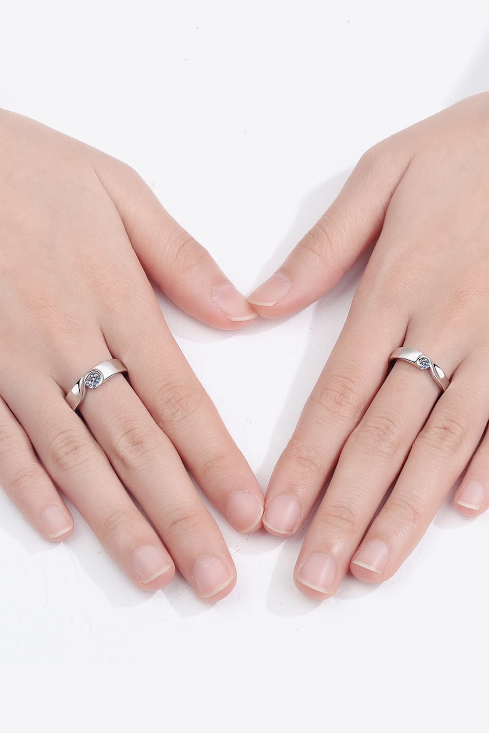 Moissanite Rhodium-Plated Ring a1959f750e4c4ec9aa57ba7749007e4a-Max Trendsi
