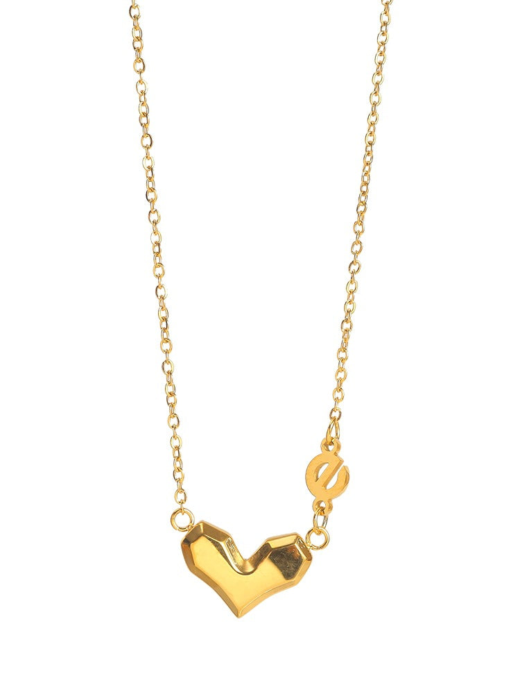 18K gold noble love heart with letter "e" design light luxury style necklace Only a1bf88c6-af9d-4180-adac-dbe4ba9691cd Artshiney