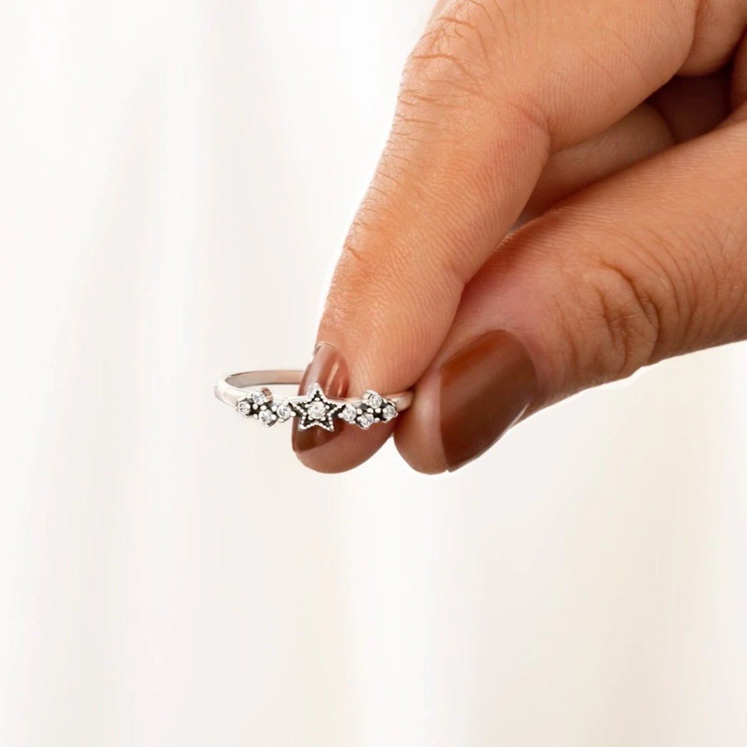 925 Sterling Silver Star Ring a408cad6-2cb8-4ea5-8959-a68dcd2348b4-Max Trendsi