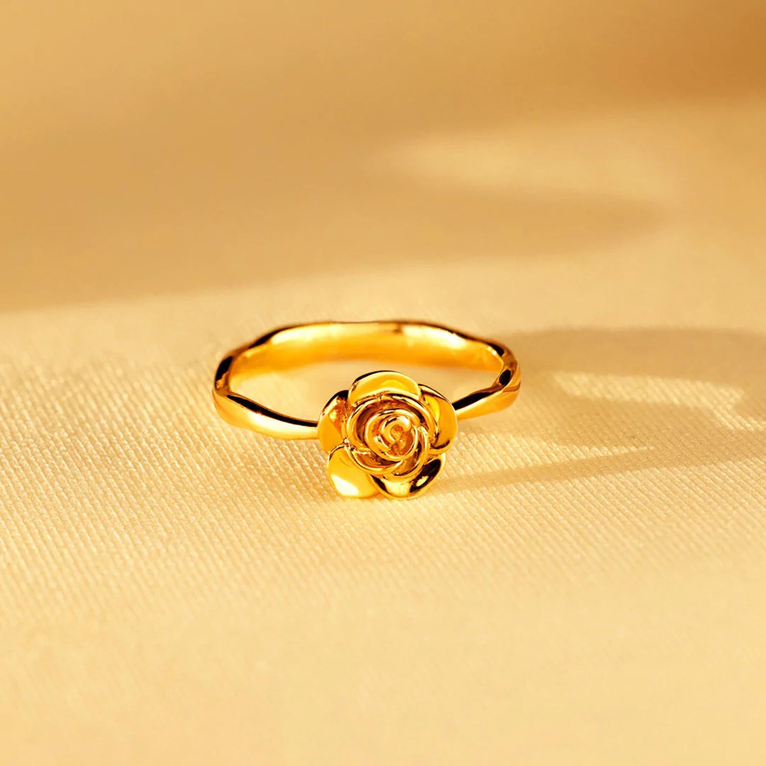 Rose Shape 18K Gold-Plated Ring a7f13901-0e76-46c0-b038-853700fdf931-Max Trendsi