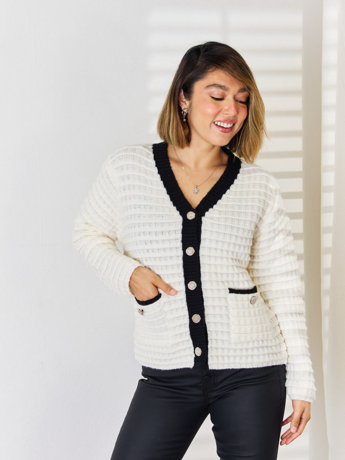 Contrast Trim Button Up Cardigan abcc080a-6f33-4749-8eaf-c7ab7fd91dd3-Max Glownestbest