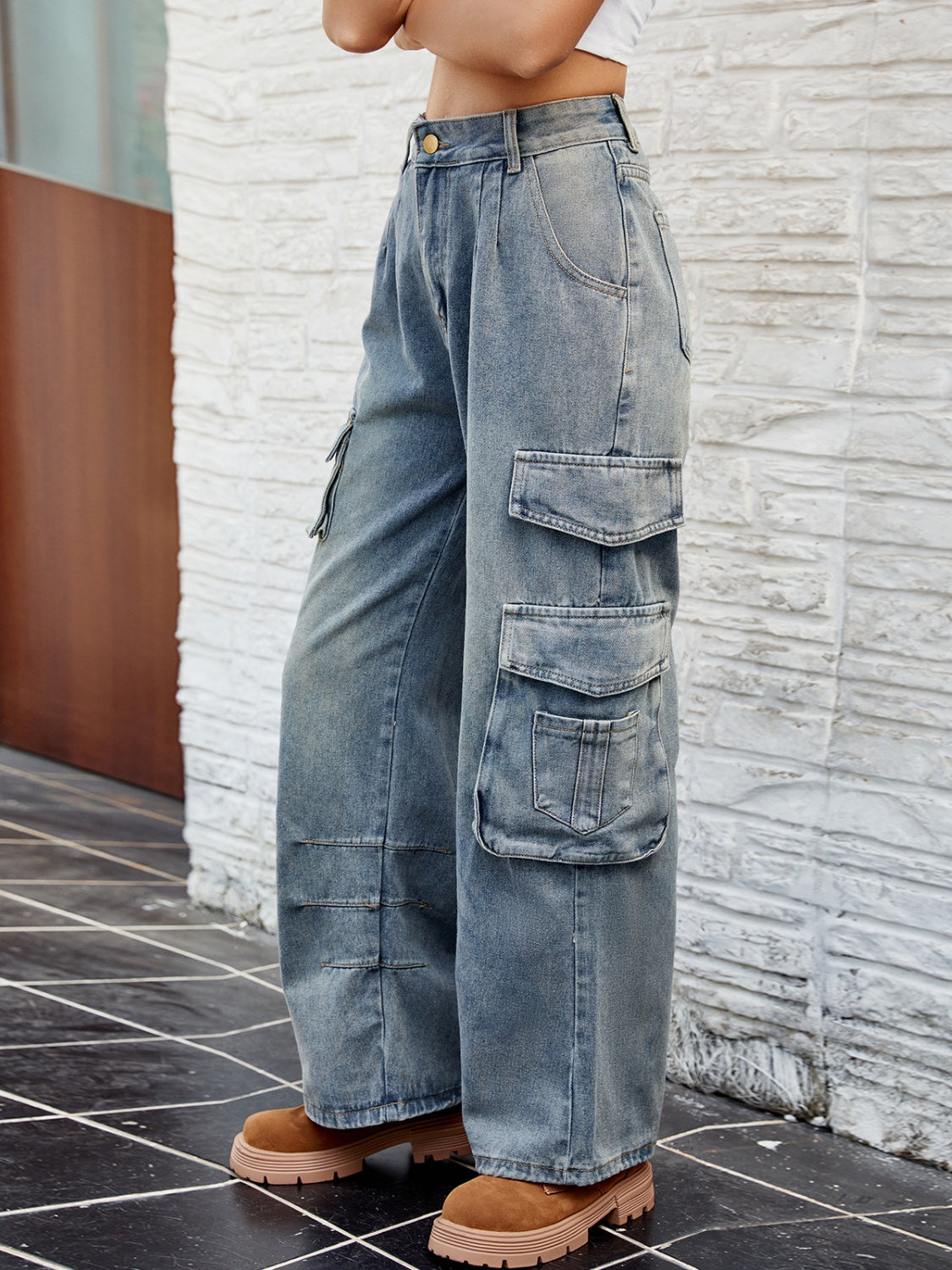 Washed Jeans with Pockets b05d96d4-f898-4e53-b027-378caf888051-Max Trendsi