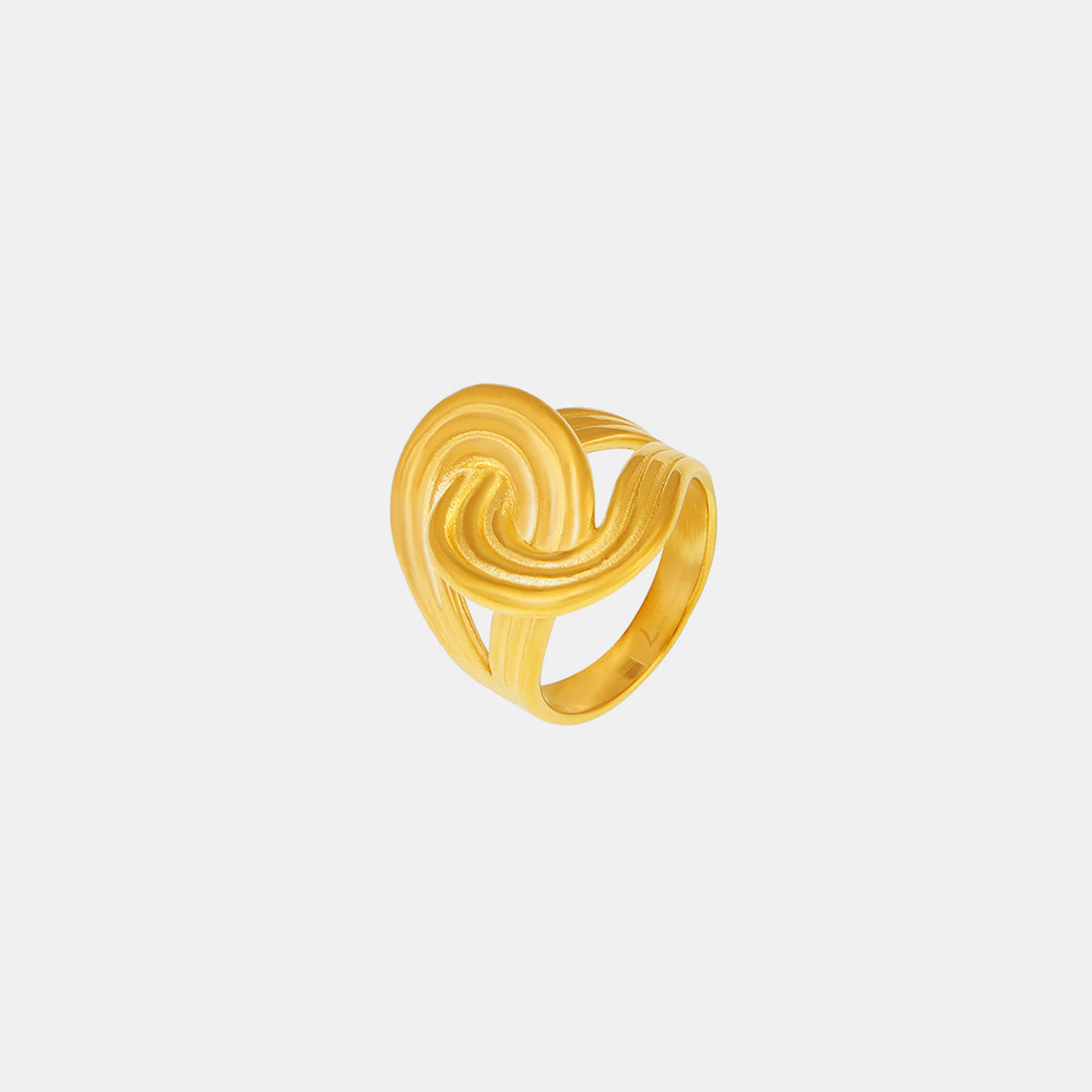 18K Gold-Plated Twisted Ring b15e7063-a0ea-4480-bf16-736e4d3b1e74-Max Trendsi