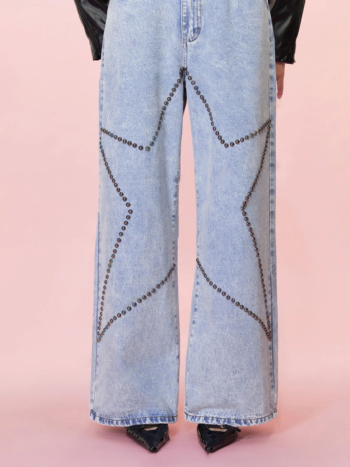 Studded Star Straight Jeans with Pockets bcde160a-c01f-4cf2-8c55-07f5868546dc-Max Trendsi