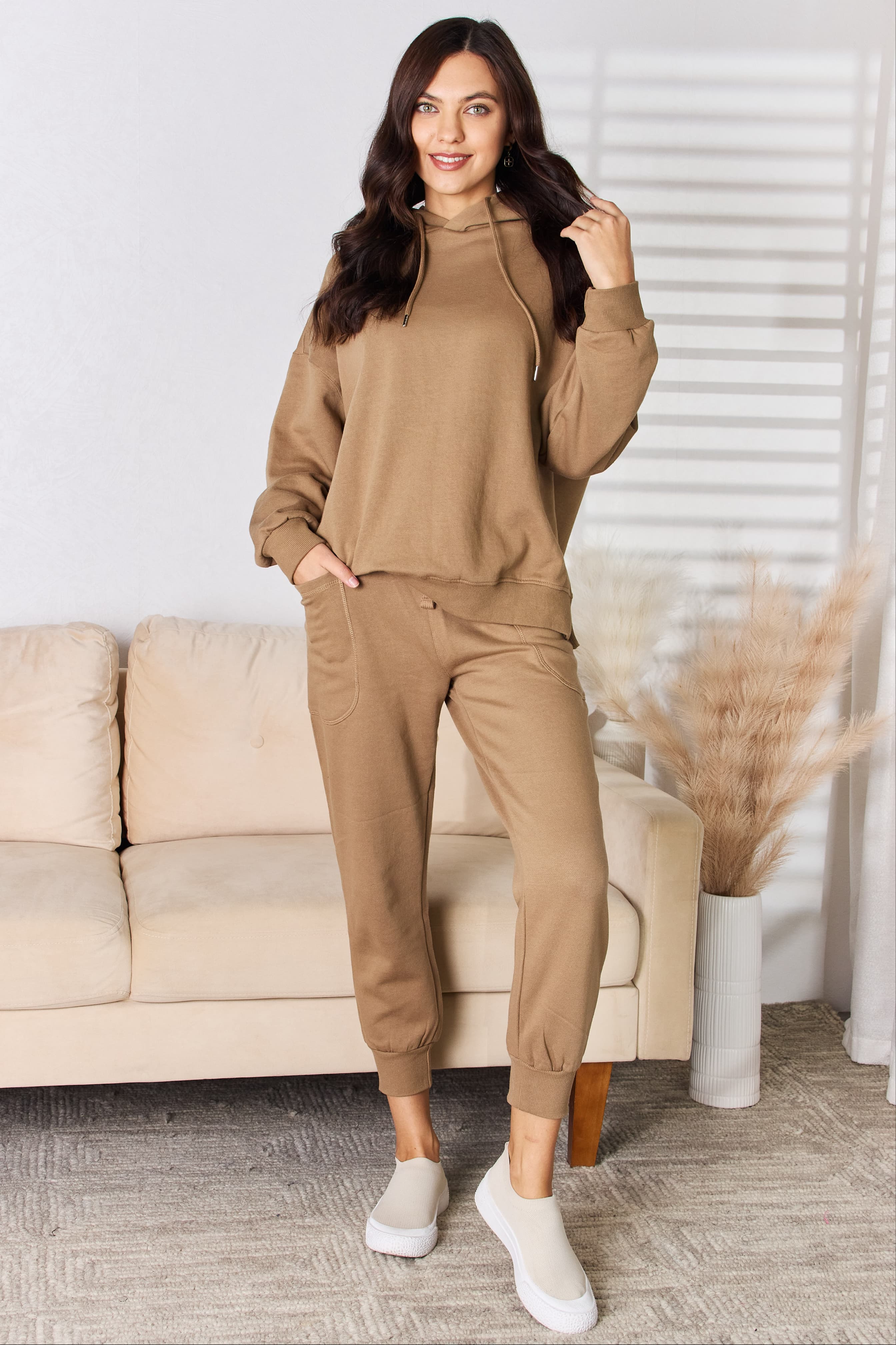RISEN High Rise Relaxed Joggers bdd24f0c-6fc4-4e36-b87d-6a9c7a75dc76-Max Trendsi