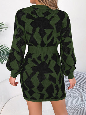 Contrast Round Neck Cutout Long Sleeve Mini Sweater Dress bea5d02dcd3541de953462c0ff6572dc-Max Glownestbest