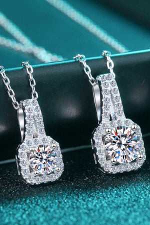 Look Amazing 2 Carat Moissanite Pendant Necklace bf1e2911562847cebe4d22fd839ff464-Max Trendsi