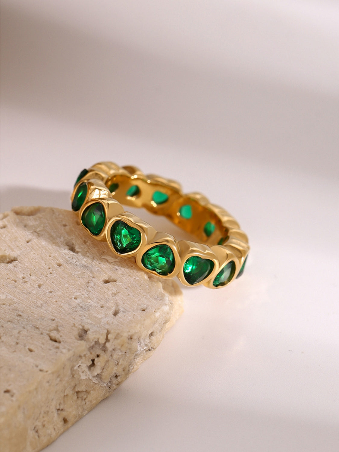 18K Gold-Plated Inlaid Zircon Ring c375adc8-7e99-40f2-9f0d-fe4d068a1d2e-Max Trendsi