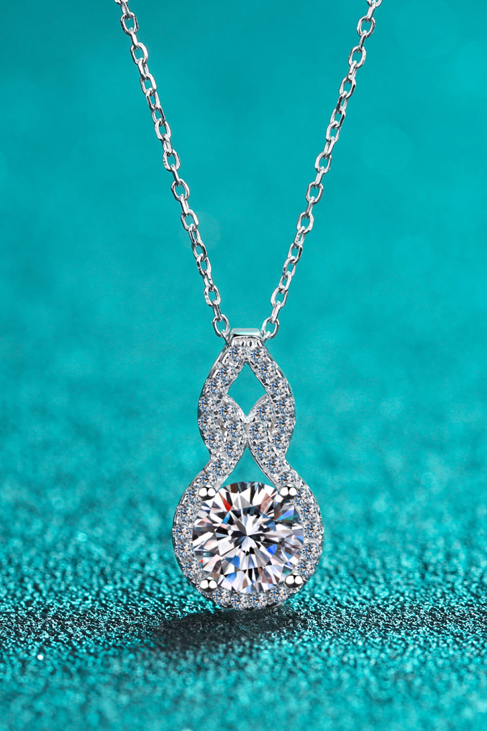 1 Carat Moissanite Pendant Necklace c5905e33af6f45b1a4373b82d8b9c17c-Max Trendsi