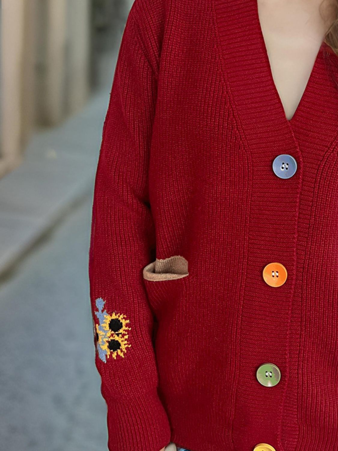 Contrast Button V-Neck Long Sleeve Cardigan c59090a6-e4e5-4c23-81ec-7a8fdb3fb111-Max Glownestbest