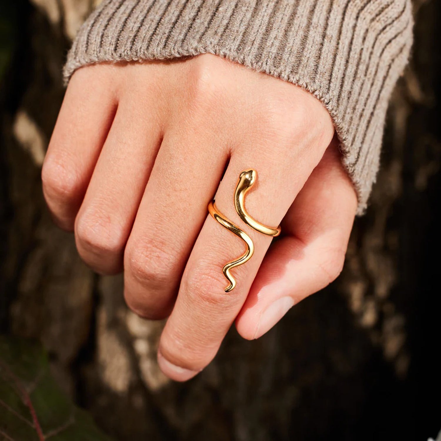 Snake Shape 18K Gold-Plated Bypass Ring c84fa5f6-0102-46fe-bb55-cd36a019320e-Max Trendsi
