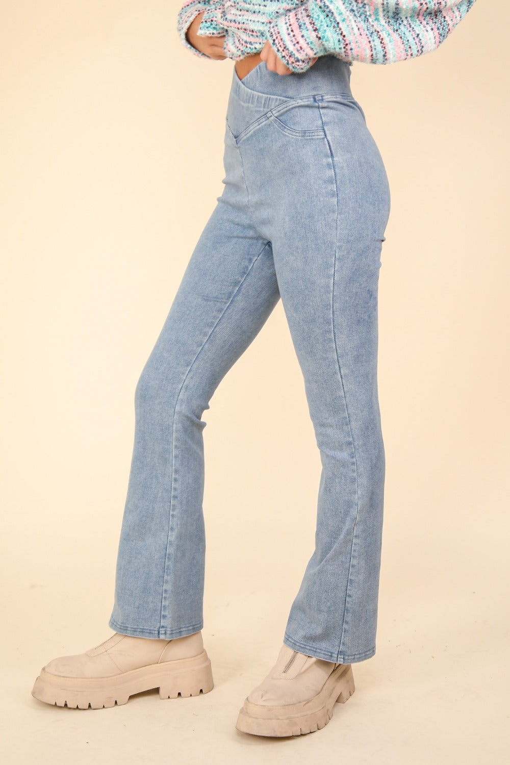 VERY J Washed Denim Stretchy Crossover Waist Leggings caff0170-78bd-4bd1-acff-efddbc8ec5f6-Max Trendsi